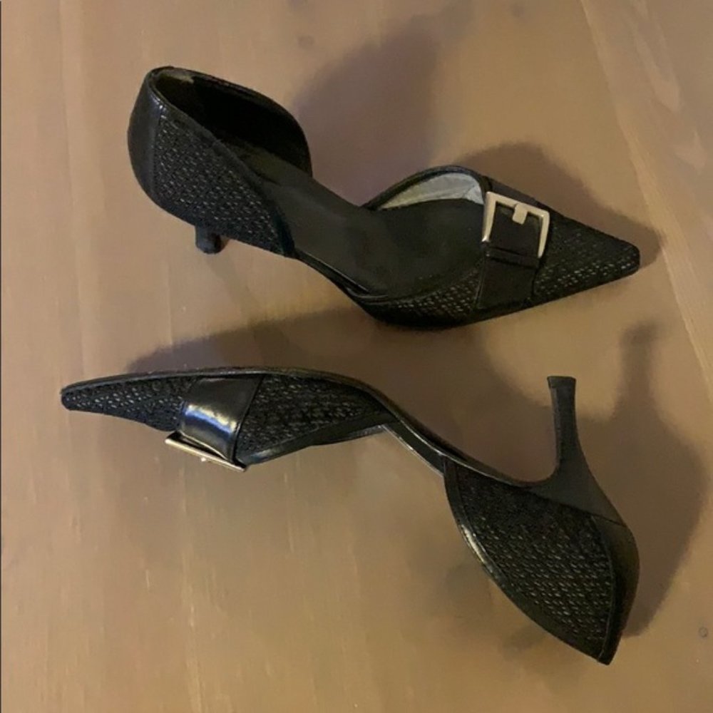 Stuart Weitzman Leather and Crochet Heels - Women’s Size 7 - Picture 3 of 7